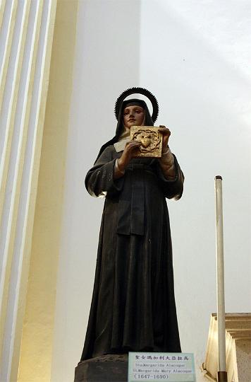 alacoque0160.jpg - Margareta Maria Alacoque, Statue in der  Chapel of the Sacred Heart ( Seminario de San Jose ), Macao