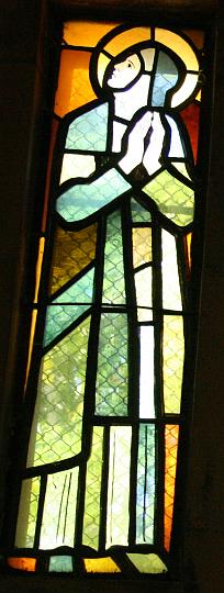 alacoque0200.jpg - Margareta Maria Alacoque, Glasfenster in der Pfarrkirche Christkönig, Neufünfhaus, Wien, Österreich