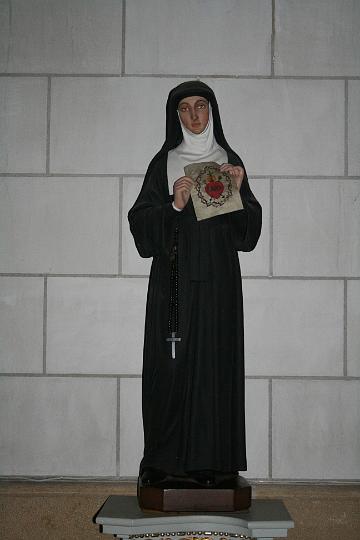 alacoque0212.jpg - Margareta Maria Alacoque, Statue im heutigen Heimsuchungskloster von Moulins, Frankreich