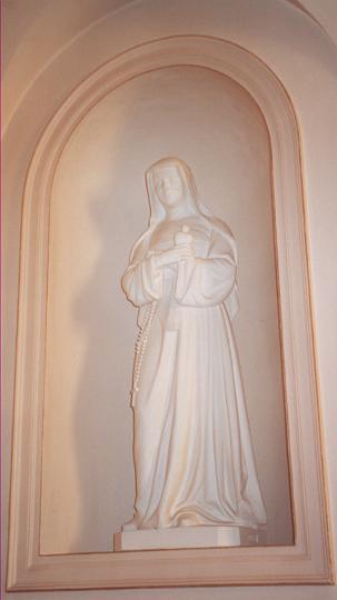 Chantal10.jpg - Statue in der Kapelle des Zweiten Heimsuchungsklosters von Annecy, Frankreich